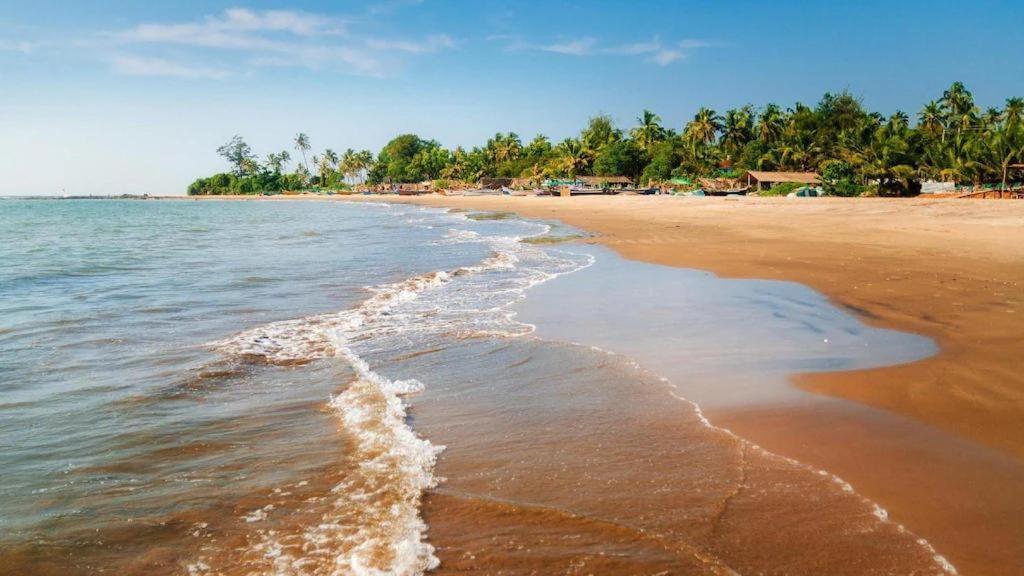 Selesta Sea By The Beach Morjim Esterno foto