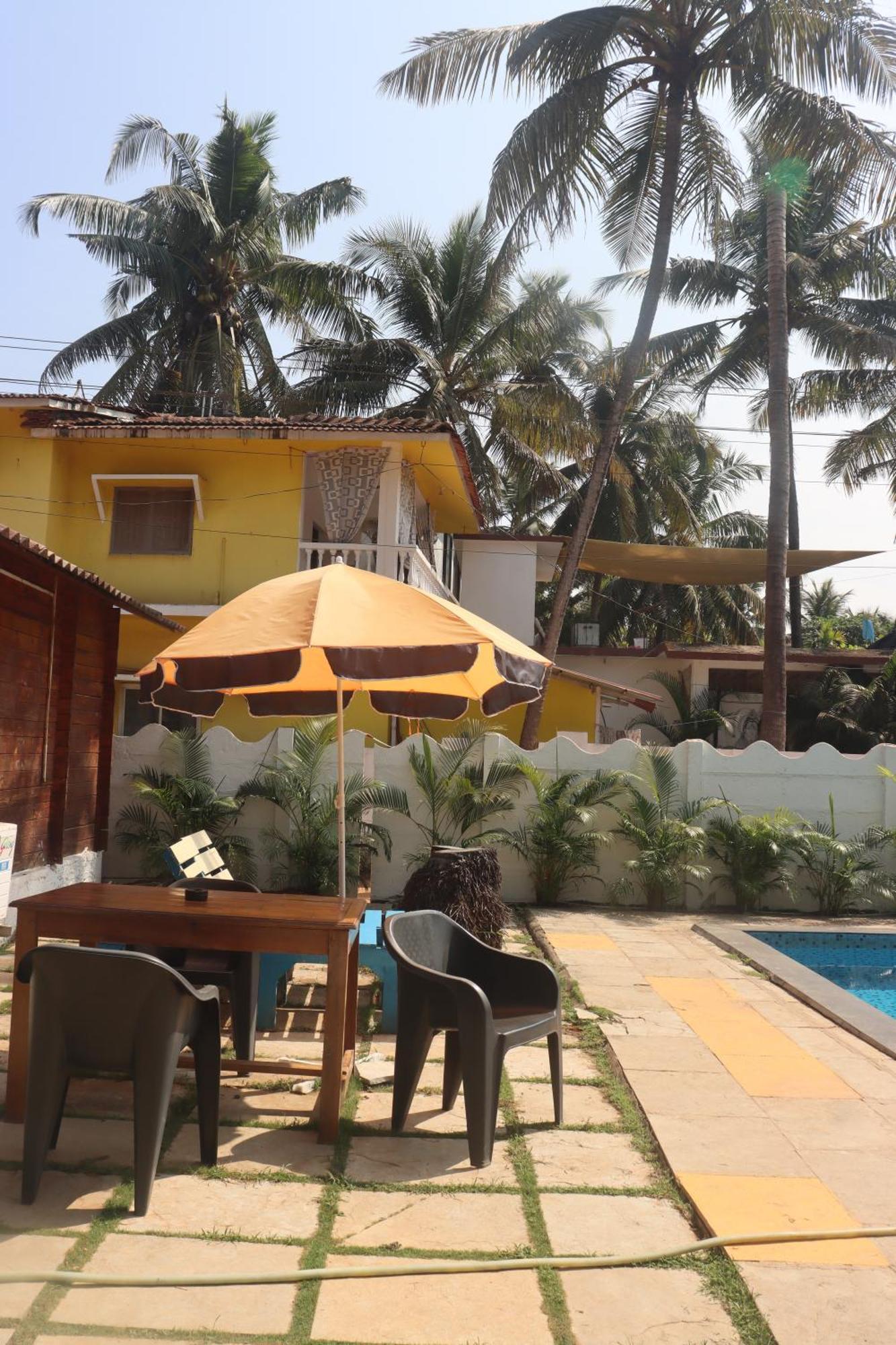 Selesta Sea By The Beach Morjim Esterno foto