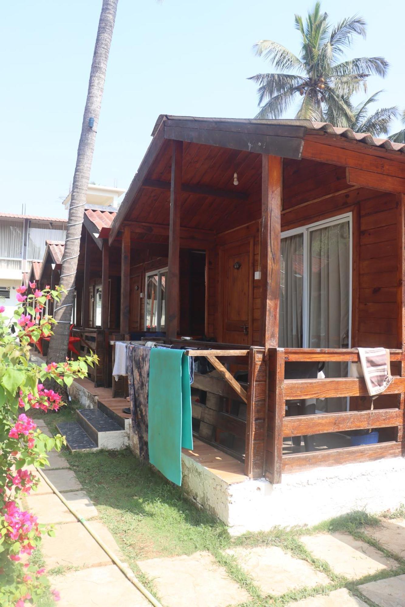 Selesta Sea By The Beach Morjim Esterno foto